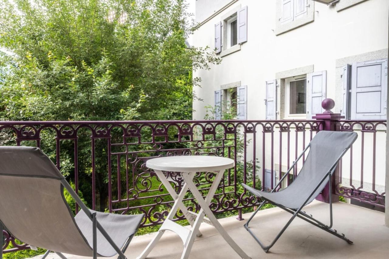Villa Vallet- Newly Renovated 2 Bedroom Nestled Just Off The Main Street Chamonix Exterior photo